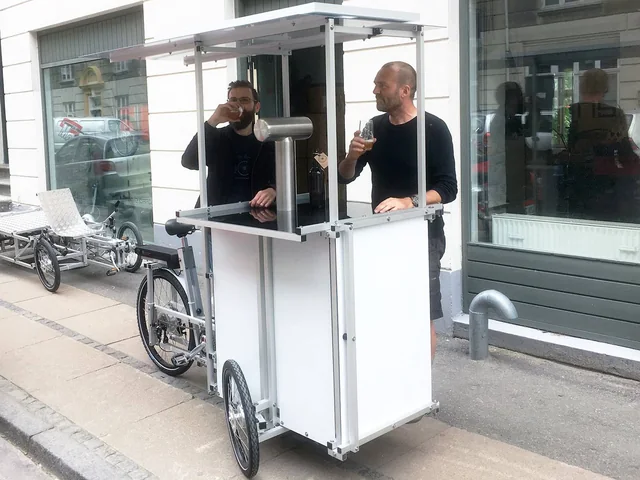XYZ CARGO TRIKE - Draft and Craft Beer Bike